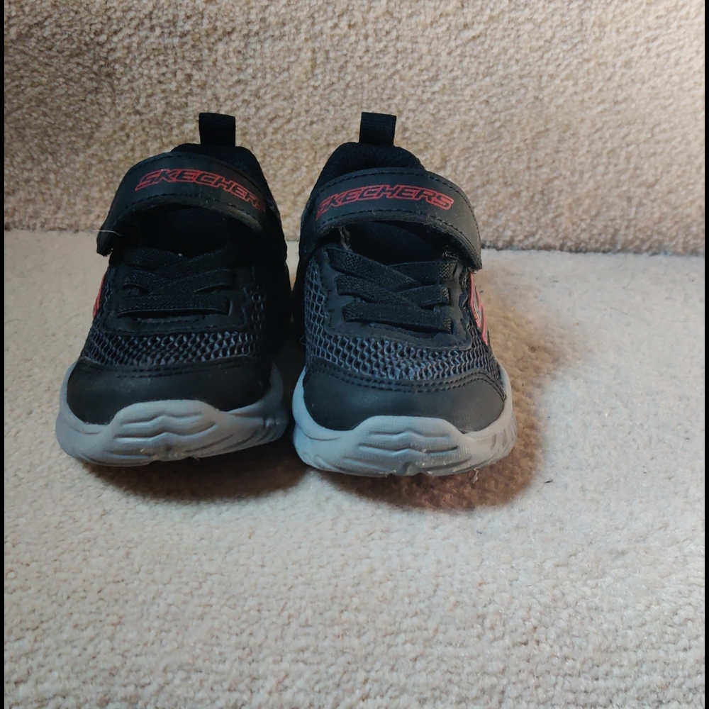 Skechers toddler boy size 5 shoes